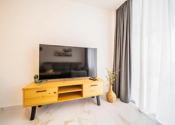 Skyview Apartament *